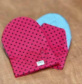 Červené s černými tečkami - chňapka 3D - krátká